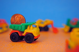 Mini-LKW Spielzeug aus Kunststoff